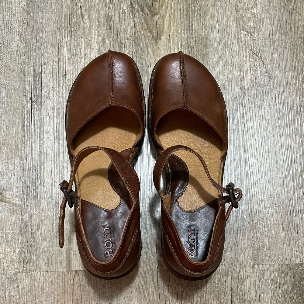 Born Size 11 Carmel Jolina Heeled Shoe